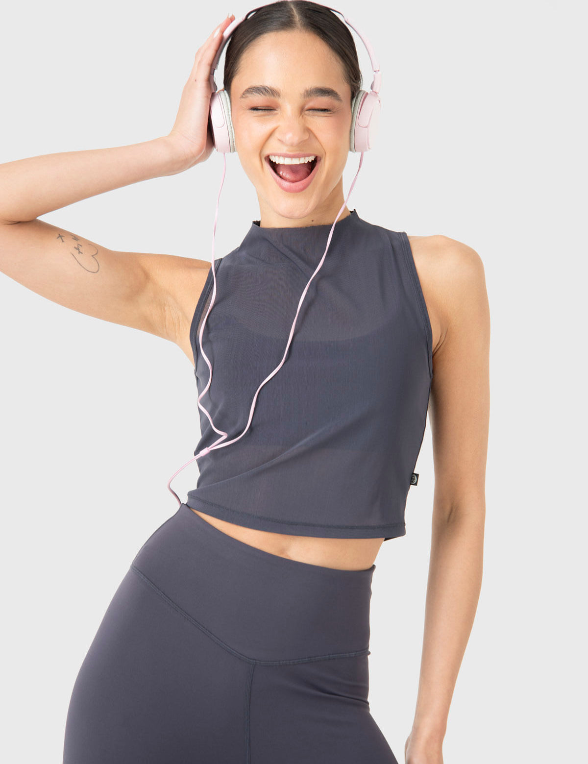 Polo Sin Mangas Para Mujer Crop Mesh Gris Bsoul