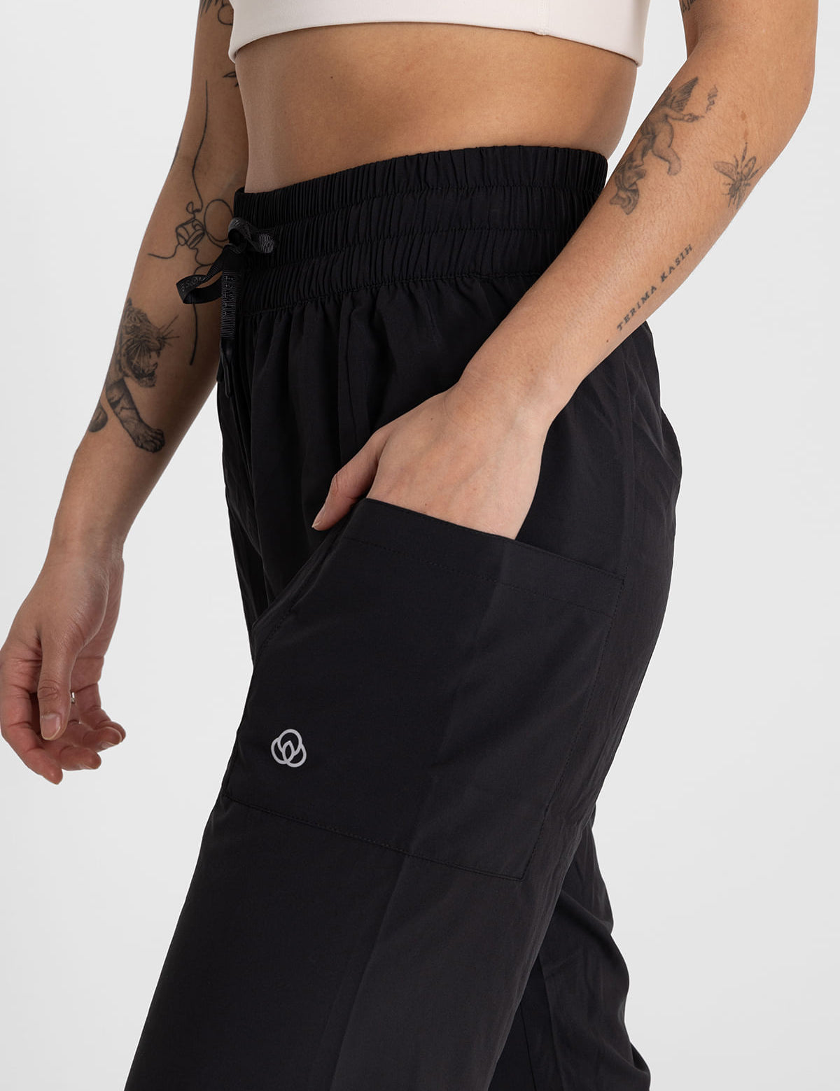 Buzo Para Mujer  Demi Negro Bsoul