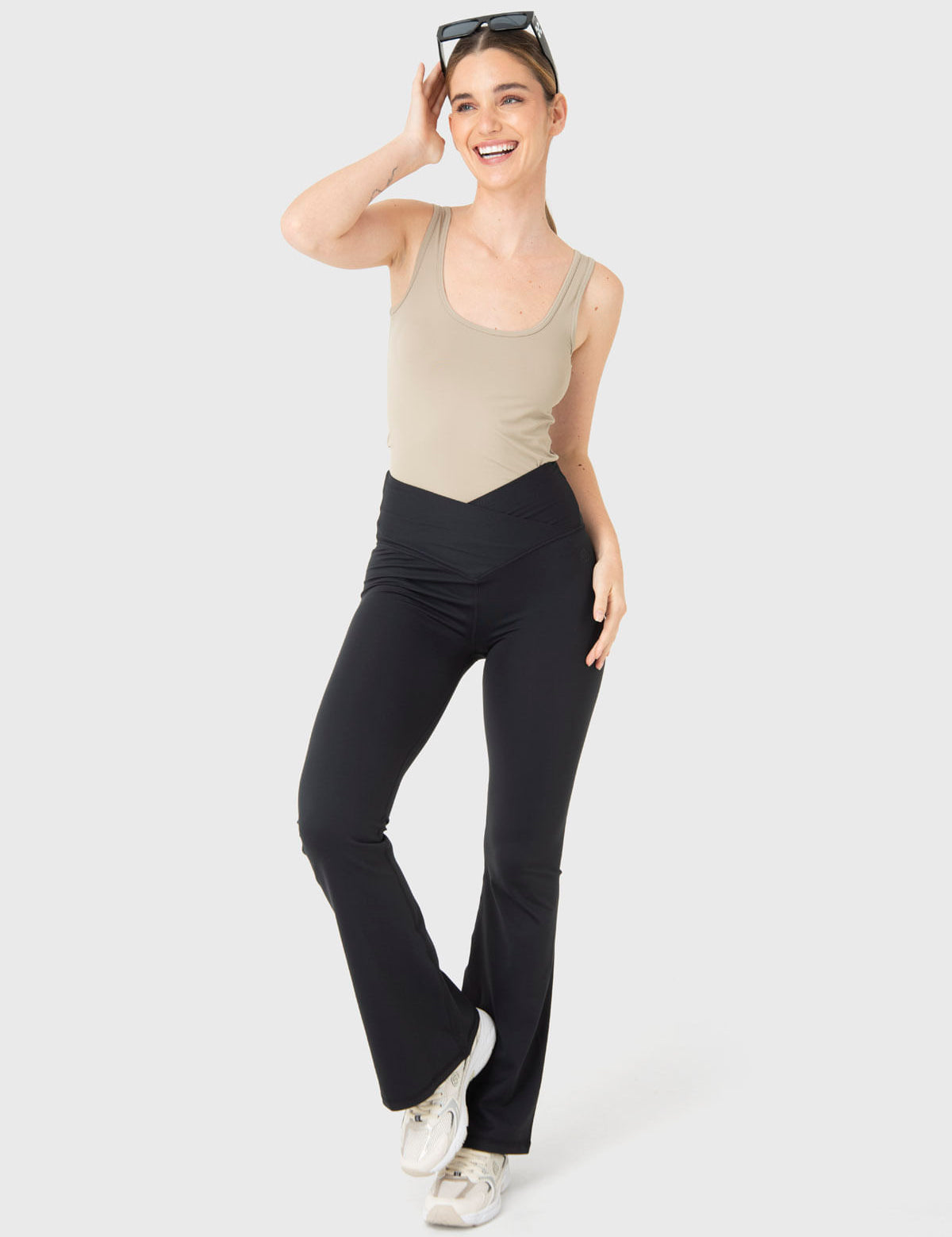 Polo Sin Mangas Para Mujer Tank Seamless Beige Bsoul