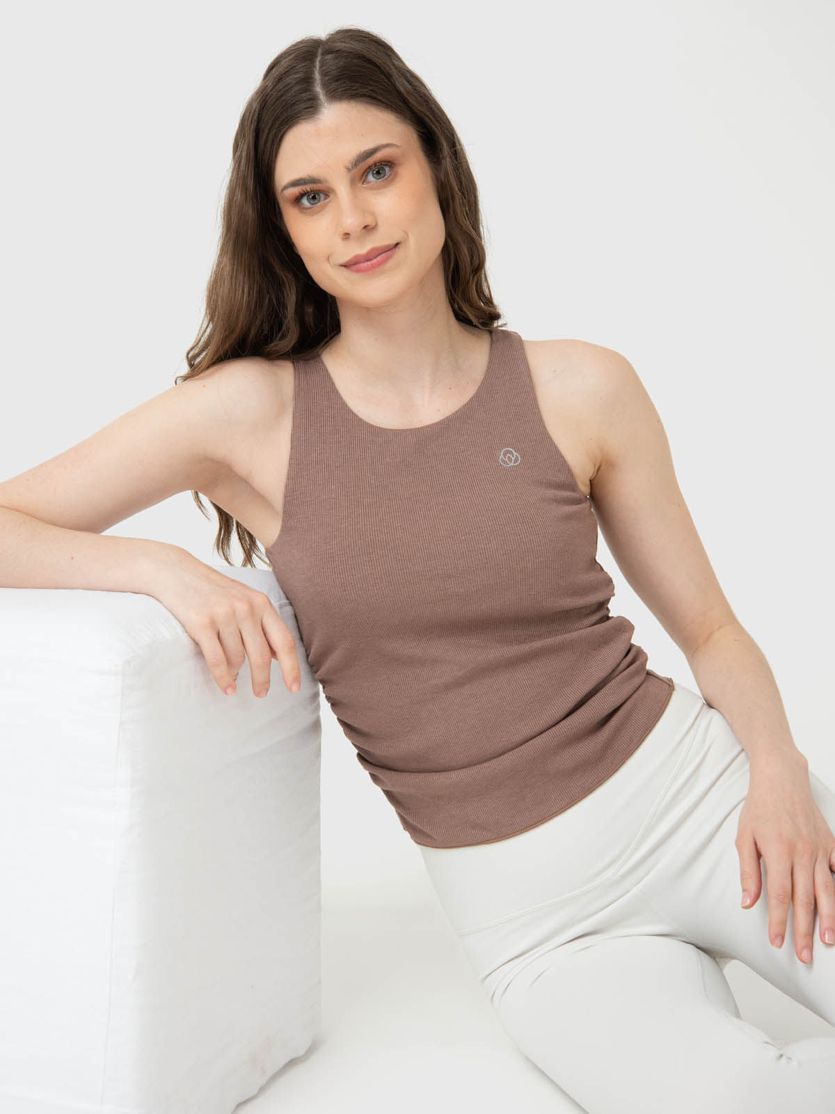 Polo Sin Manga Para Mujer Modal Tank Marrón Bsoul