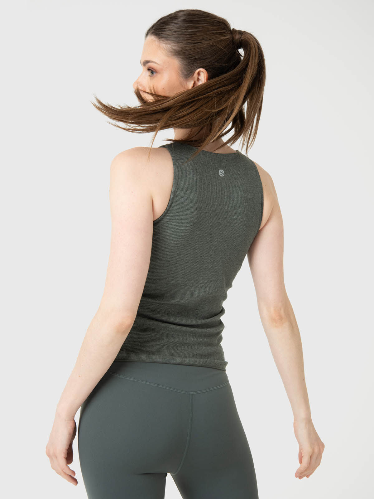 Polo Sin Manga Para Mujer Modal Tank Verde Bsoul