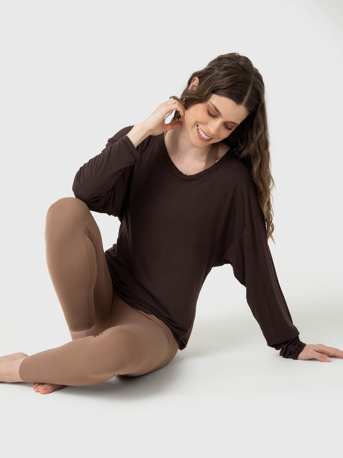 Polo Manga Larga Para Mujer Twist-Back Modal Marrón Bsoul