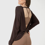Polo Manga Larga Para Mujer Twist-Back Modal Marrón Bsoul