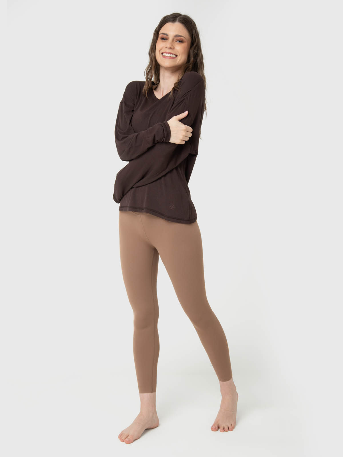 Polo Manga Larga Para Mujer Twist-Back Modal Marrón Bsoul