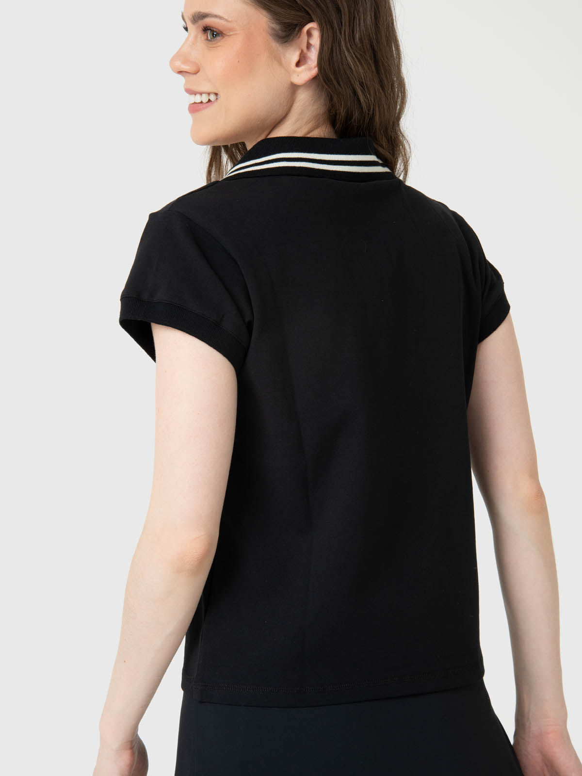 Polo Manga Corta Para Mujer Heritage Aloe Negro Bsoul