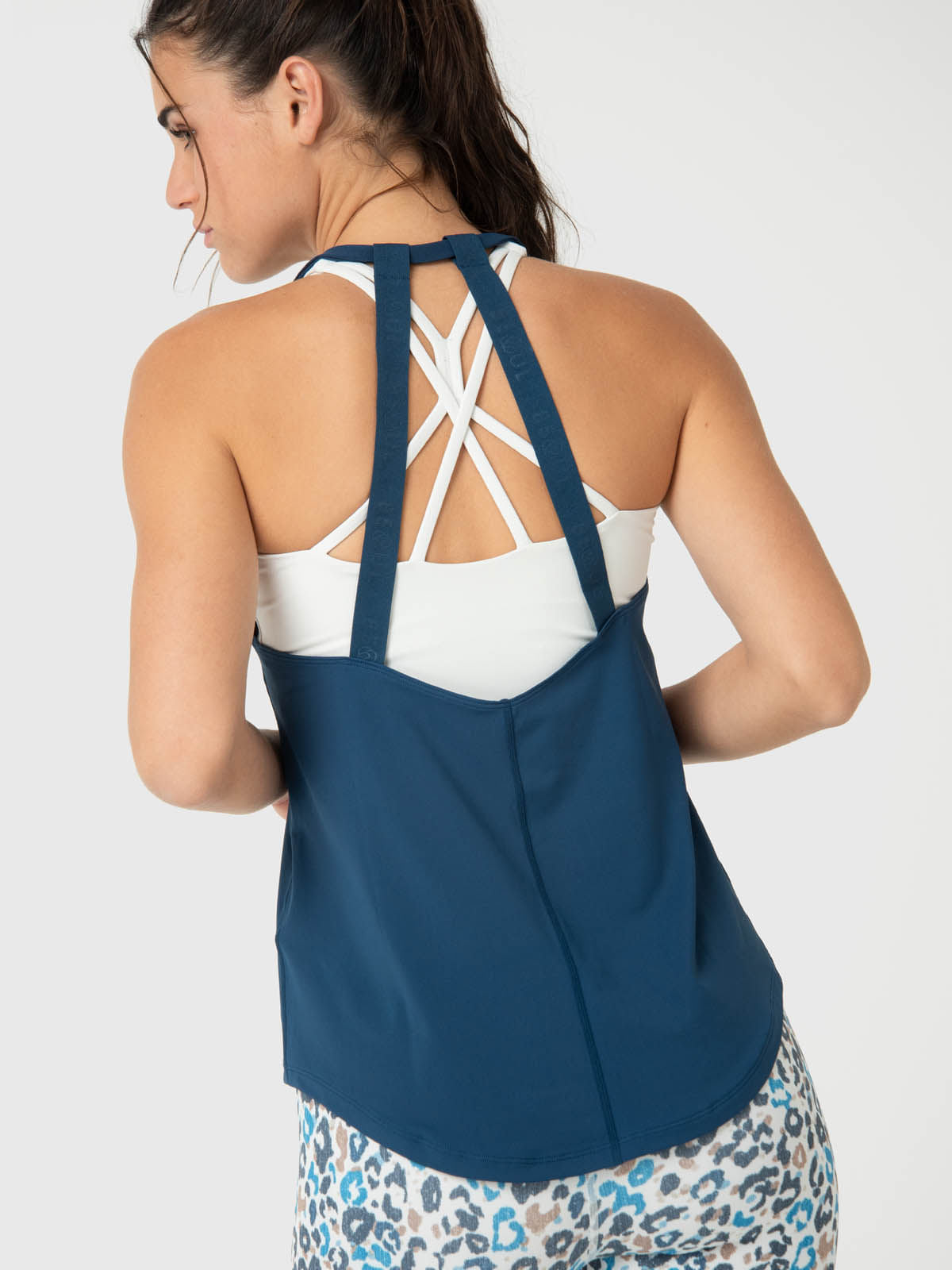 Polo Sin Manga Para Mujer Training Tank Aloe Azul Bsoul