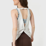 Polo Sin Manga Para Mujer Tank Cloe Aloe Blanco Bsoul