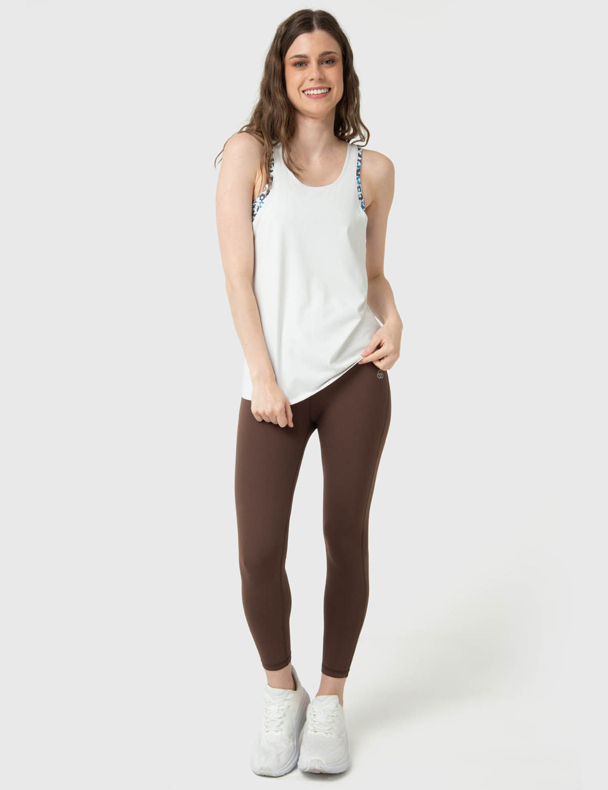 Polo Sin Manga Para Mujer Tank Cloe Aloe Blanco Bsoul