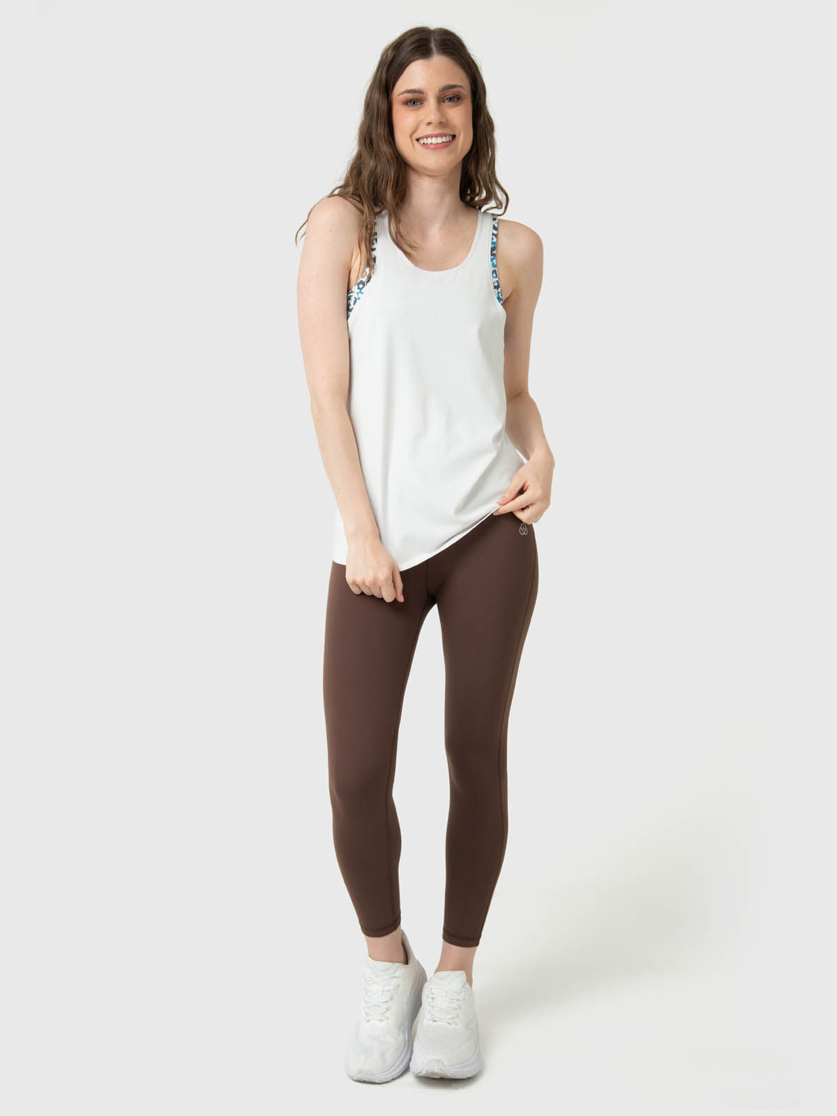Polo Sin Manga Para Mujer Tank Cloe Aloe Blanco Bsoul